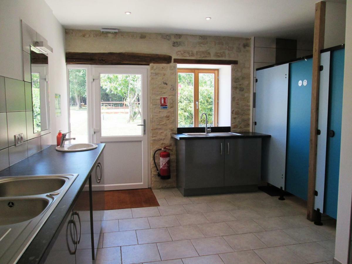 Camping La Foret De Tesse Luaran gambar