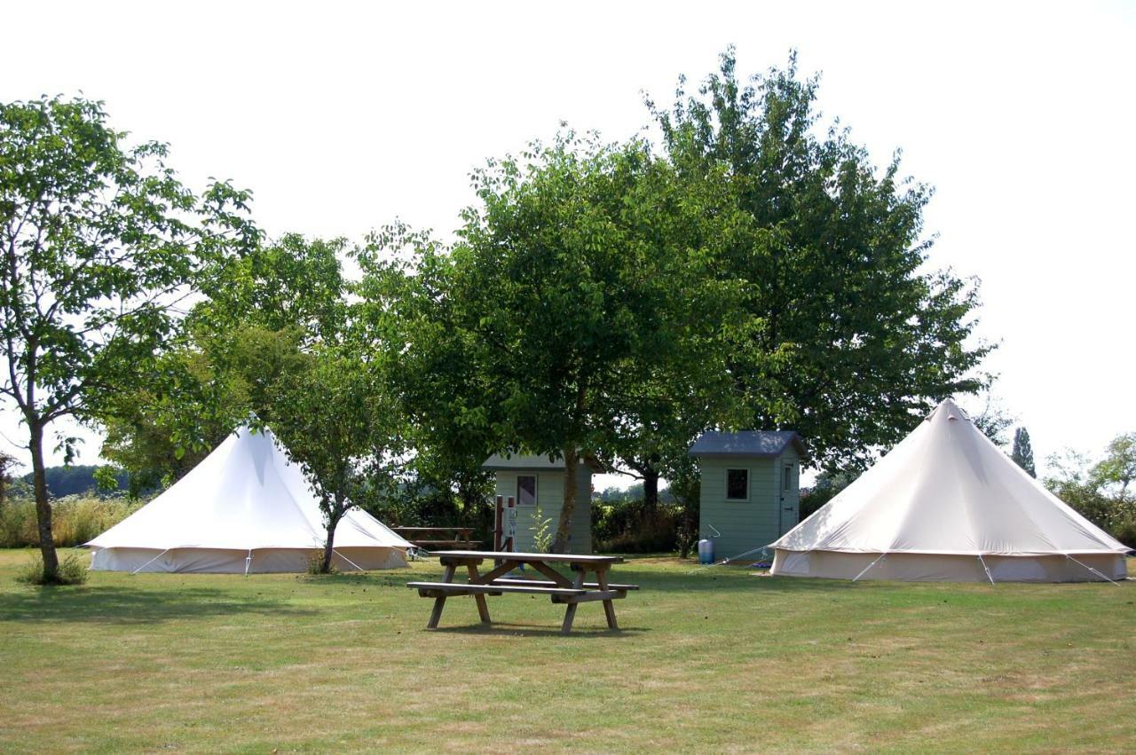 Camping La Foret De Tesse Luaran gambar
